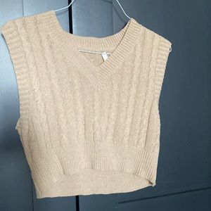 Cropped sweater vest